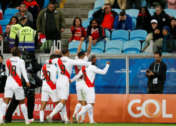 Peru vence Chile e faz final da Copa América com Brasil